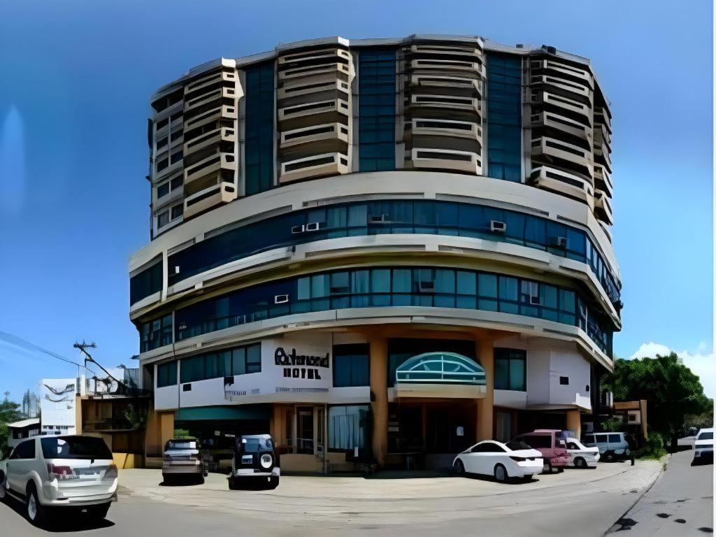 Richmond Plaza Hotel Tabok Esterno foto