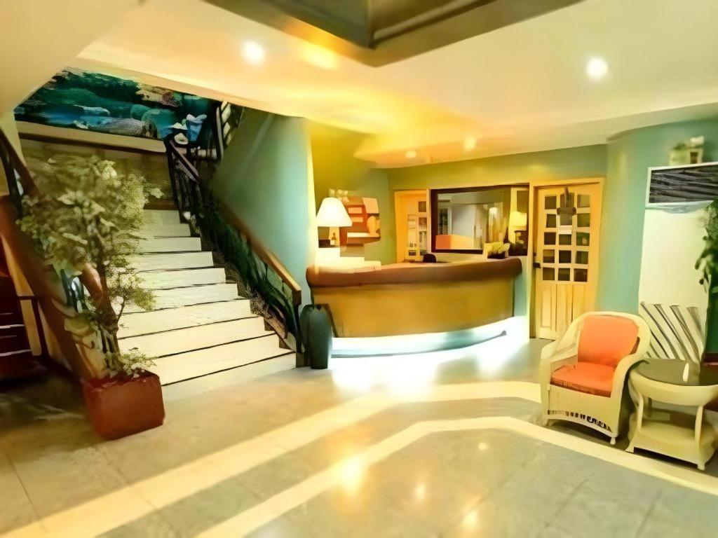 Richmond Plaza Hotel Tabok Esterno foto
