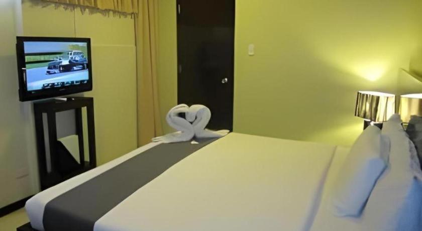 Richmond Plaza Hotel Tabok Esterno foto