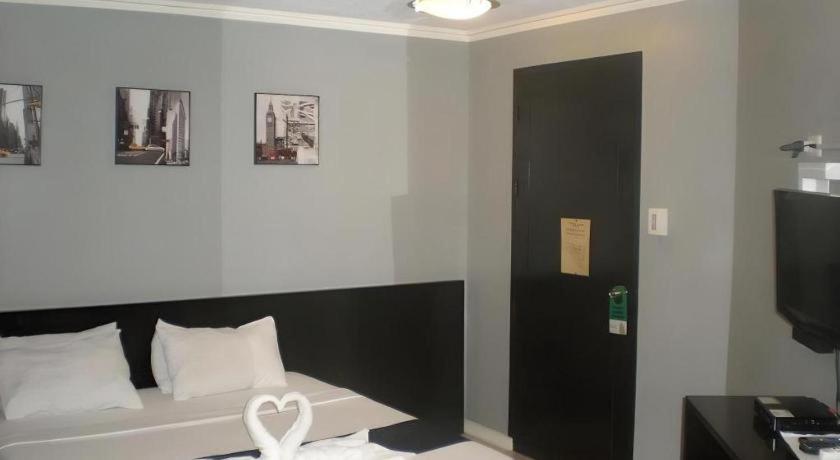 Richmond Plaza Hotel Tabok Esterno foto