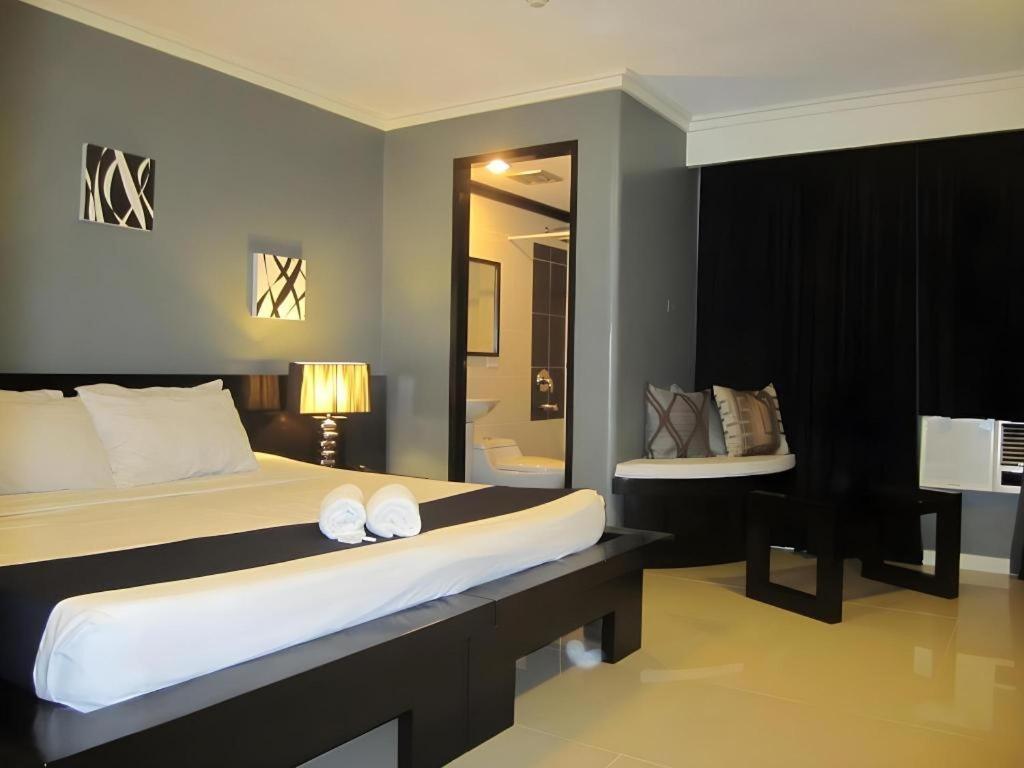 Richmond Plaza Hotel Tabok Esterno foto