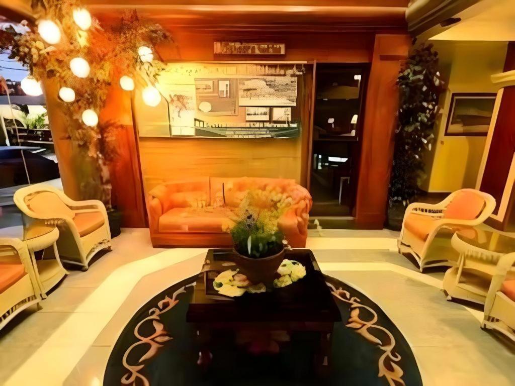 Richmond Plaza Hotel Tabok Esterno foto