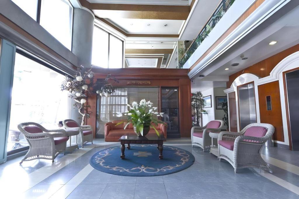 Richmond Plaza Hotel Tabok Esterno foto