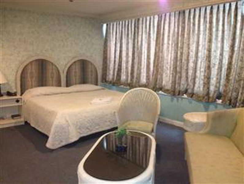 Richmond Plaza Hotel Tabok Esterno foto